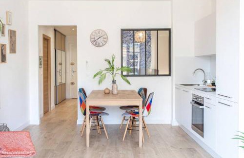 Jean-Medecin Apartment | L53 1BR Hotel des Postes, Place Massena Terrace & AC