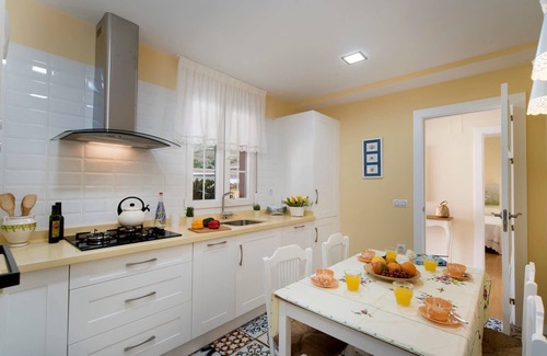 Orgiva Villa | La Alegria - Two Bedroom Villa, Sleeps 4