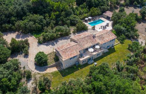 Bonnieux Villa | La Bcasse Heritage Pool Manor