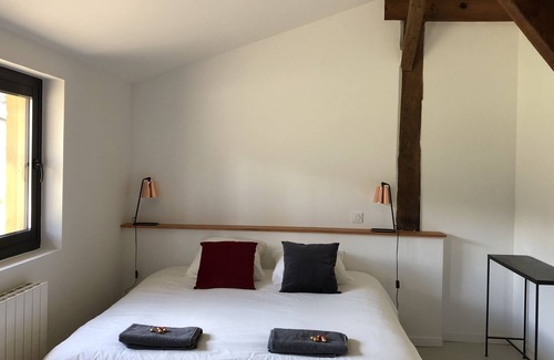Arjuzanx House | La Bergerie, sleeps 8/10, nature, calm and comfort