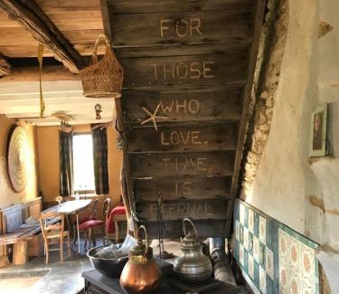 Gembes House | La Boutique Naturelle