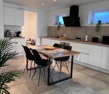 Profondeville House | La Bouverie