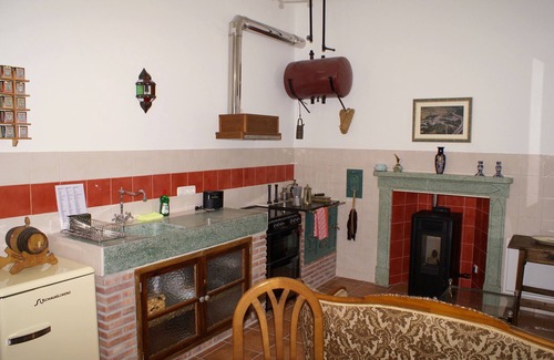 Murchas Apartment | La Cañota Suite King Room Adults Only, living room, bedroom, kitchen and bathroom