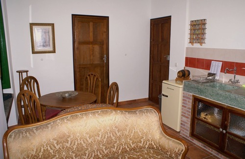 Murchas Apartment | La Cañota Suite King Room Adults Only, living room, bedroom, kitchen and bathroom