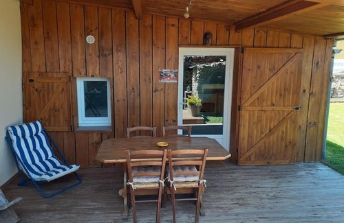 Montrodat House | La cabane au fond du jardin
