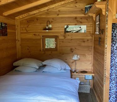 Saint-Jean-dʼAulps Bed & Breakfast | la Cabane dans les Arbres