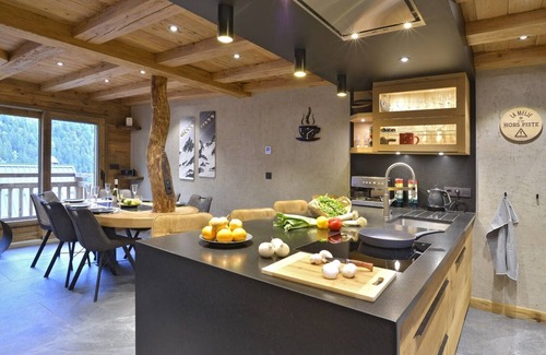 La Grave Ski Chalet | La cabane luxury apartment in the heart of the village