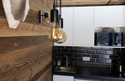 Saint-Chaffrey Apartment | La Cabane- Wooden studio with mountain corner and garden