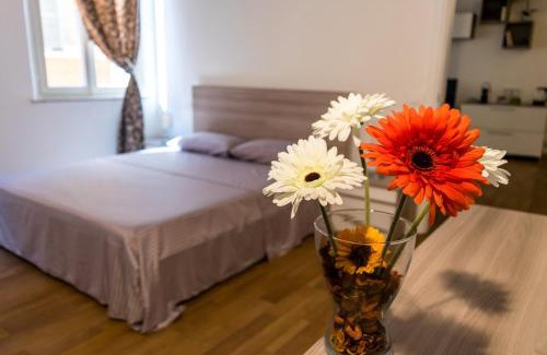 Old Town Apartment | La Campanella