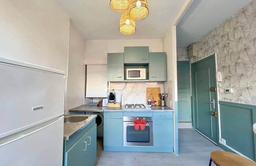 La Gare Apartment | La Canopée: 8min walk from the station