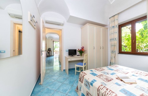 Ischia Porto Hotel | La Capannina - Hotel & Apartments