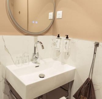 Mazarin Quarter Hotel | La Caravelle