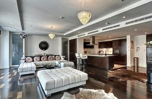 DIFC Apartment | La Casa By Arabian Nights - City View - Bespoke Design