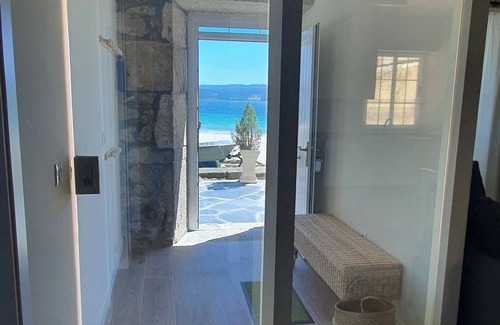 Fisterra Apartment | La Casa de Ana en Fisterra se Ubica en una Antigua Fábrica de Salazón de 1805
