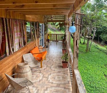 Cali Bed & Breakfast | LA CASA DEL BOSQUE Via SALADITO