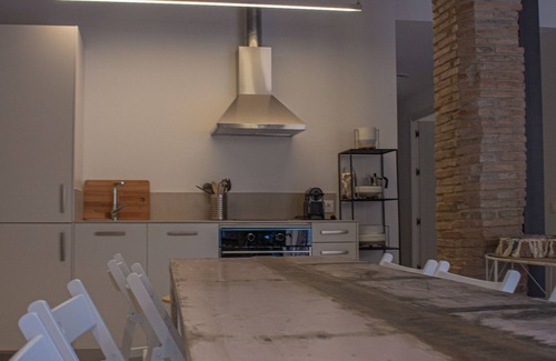 Balaguer Apartment | La Casa Del Miracle. 1st floor ; 4 bedrooms.
