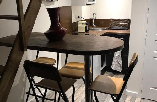 Charnay Apartment | La Casa Dorée