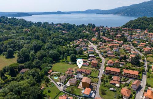 Leggiuno Apartment | La Casa In Campagna 800m from lake - Happy Rentals