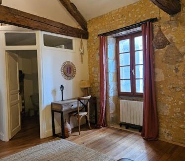 Issigeac Bed & Breakfast | La Casa Nomade