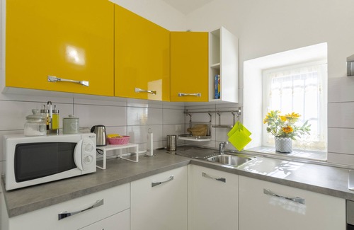 San Massimo Apartment | "La Casa Rosa," 2b/1b with parking and garden