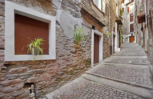 Dolceacqua Apartment | La casa tonda