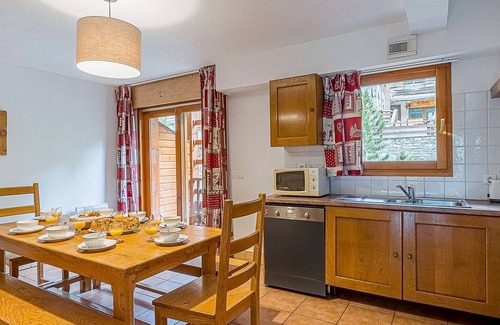 Vaujany Apartment | La Cascade by Interhome