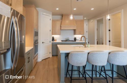 St. George House | La Casita at Desert Color (by Ember Stays)