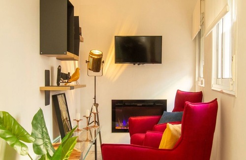 Almeria Centro House | La Casita de Mar - Romantic - Relax with Jaccuzi, Terrace, Garden & Wi-Fi