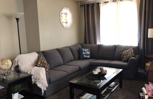 York - Haig House | La Casita: Private, Modern, Open Concept, Clean, Newly Renovated All on 1 Floor