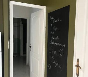 Peyriac-de-Mer Apartment | La cave à Papé
