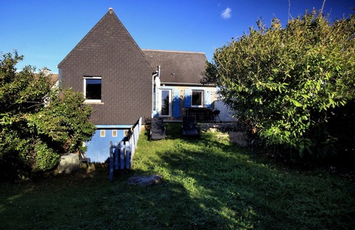 Saint-Jean-de-la-Riviere House | La Chaumière - Maison à moins d’un km de la plage