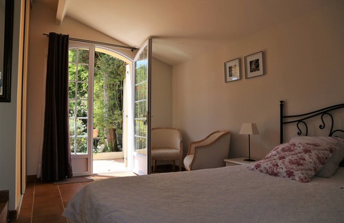 Saint Antoine Bed & Breakfast | LA CHAMBRE D'HÔTE