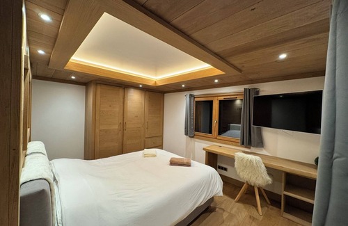 Montvalezan Bed & Breakfast | La Chambre Plénitude in Savoie