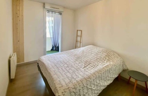Poitiers Apartment | La Coquille: bright, cozy, 3 min from Parc Expo