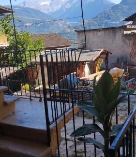 Saint-Pierre Apartment | La corte del meleto - appartamento in stile Valdostano