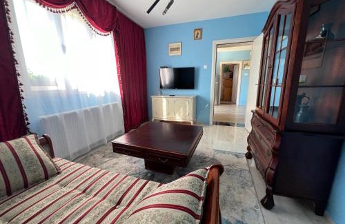 Central Serbia House | La Corte Delle Rose UB