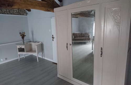 Maisonnais-sur-Tardoire House | La Croisée Des Chemins