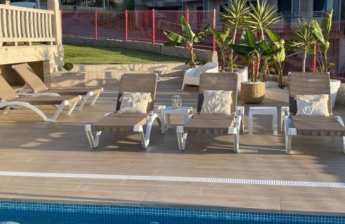 Noalla House | LA DESEADA 6 Personas
