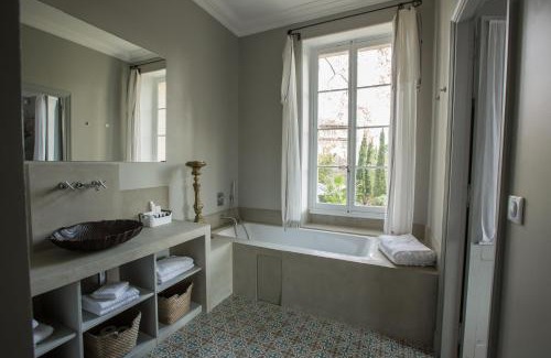 Avignon City Centre Bed & Breakfast | La Divine Comédie-Suites Deluxe