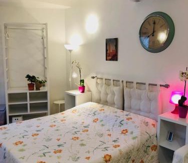 Siena Apartment | La Dolce Vita studio with free private parking