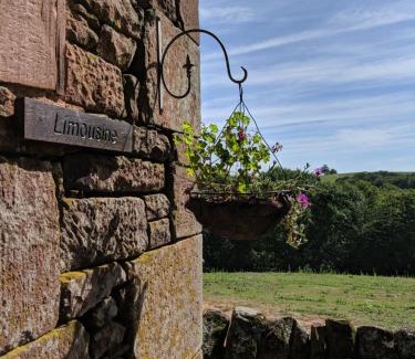 Collonges-la-Rouge Bed & Breakfast | La douce France