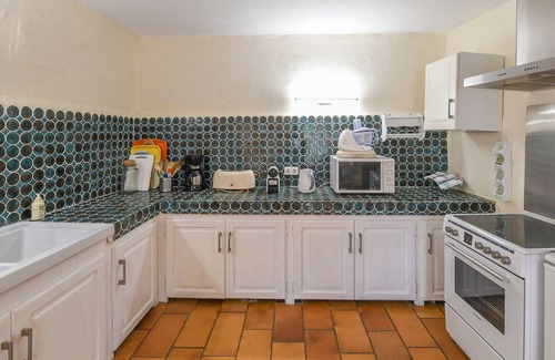 Ansouis House | La Doudanne - In the heart of the lovely Provence