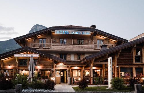 Thyez Hotel | La Ferme Du Lac