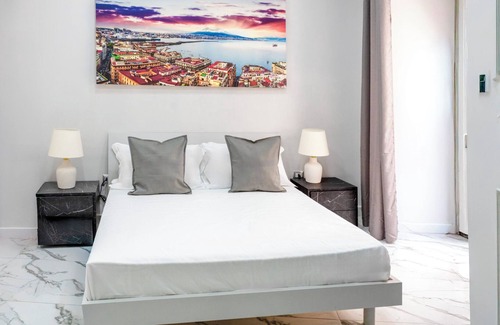 Naples City Centre House | La Finestra sul Borgo by Wonderful Italy