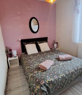 Chaumont-sur-Tharonne Bed & Breakfast | La Fraise