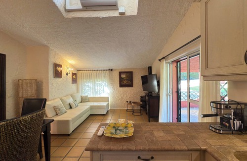 Coin Cottage | La Fuente del Pedregal House 1 - Lake and pools