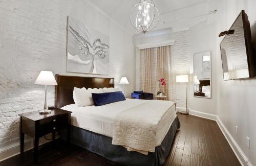 French Quarter Hotel | La Galerie French Quarter Hotel