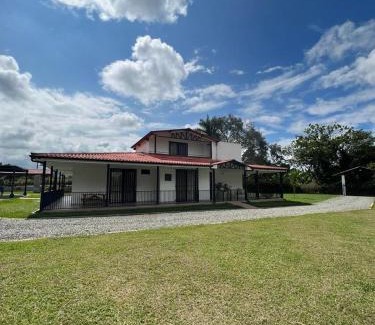 Armenia House | La herradura casa campestre