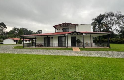 Armenia House | La herradura casa campestre
