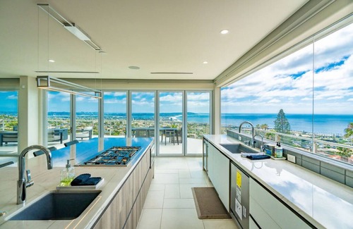 Muirlands House | La Jolla Paradise with Ocean Views and Pool